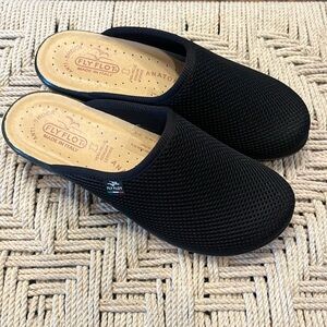 Fly Flot Anti-Shock Clogs